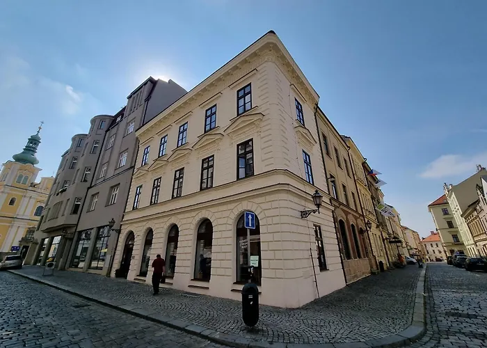 Moderni Podkrovni Byt 2Kk U Namesti S Klimatizaci